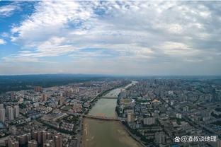 Cái này hợp với anh bao nhiêu? Tiểu La ra mắt tuần lễ thời trang Paris tham gia trình diễn?